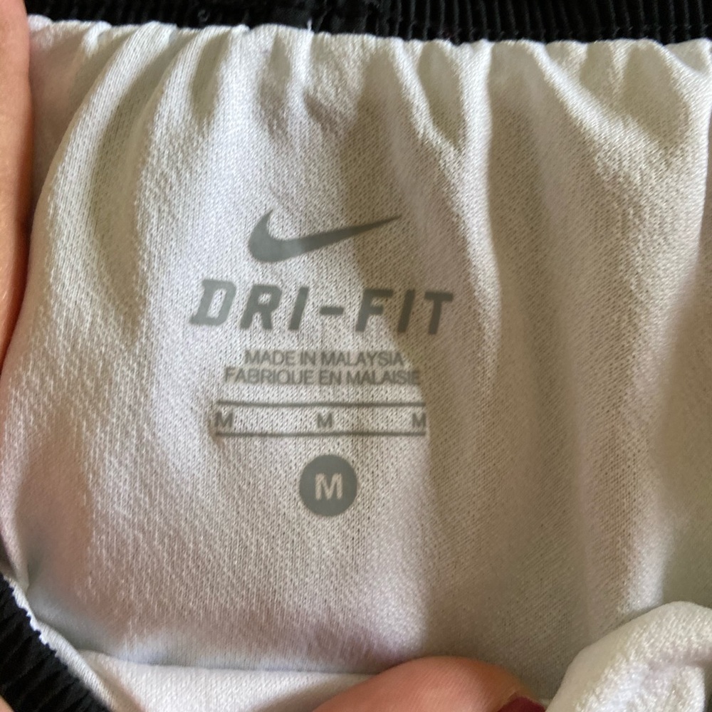 Nike shorts - Picture 4 of 5